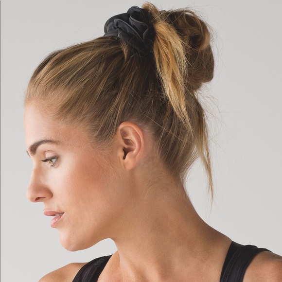 lululemon athletica Accessories - NWT Lululemon Light Locks Scrunchie - Grey